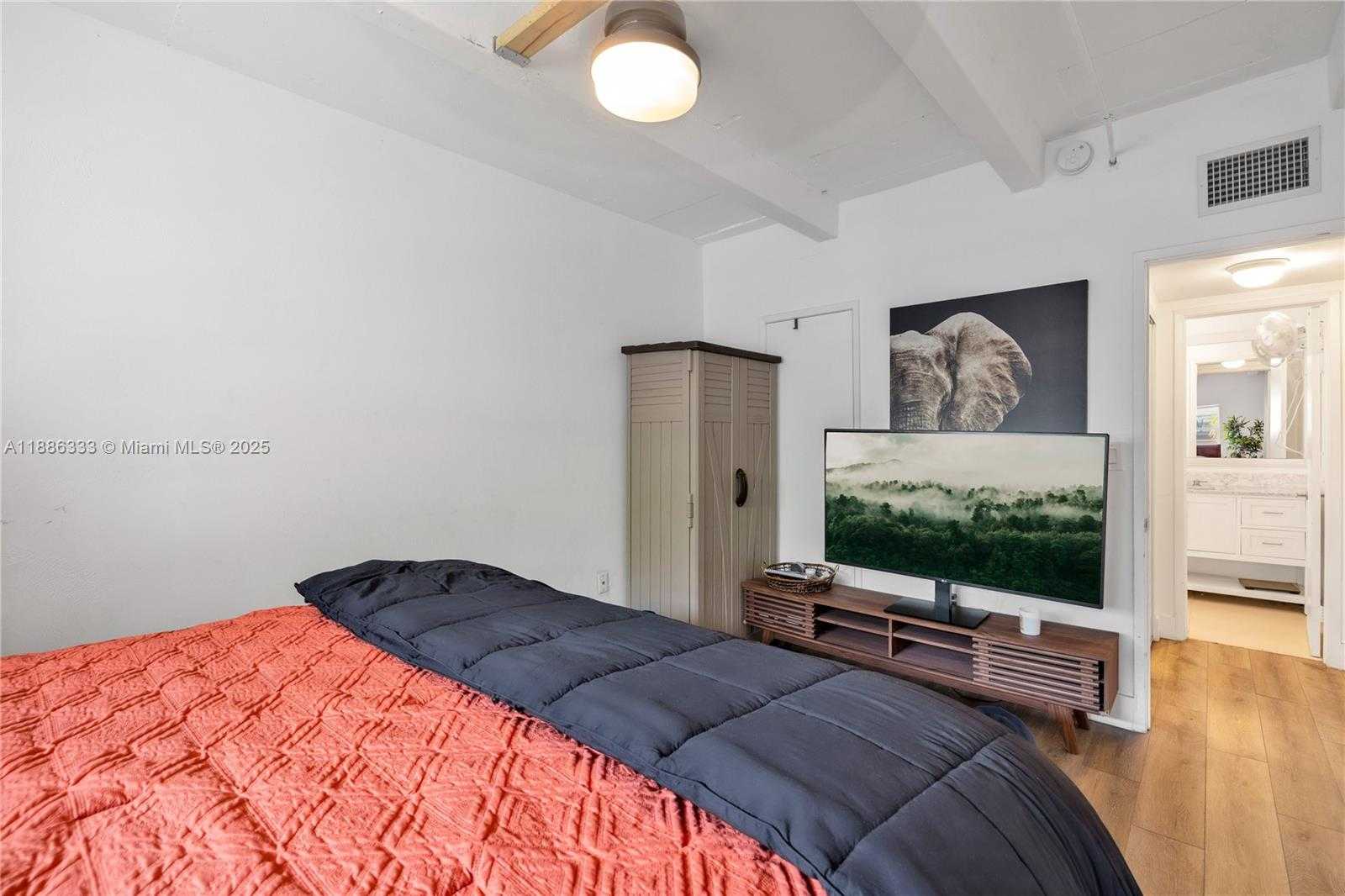 Small Image of 325 OCEAN DR #206, Miami Beach Number 10