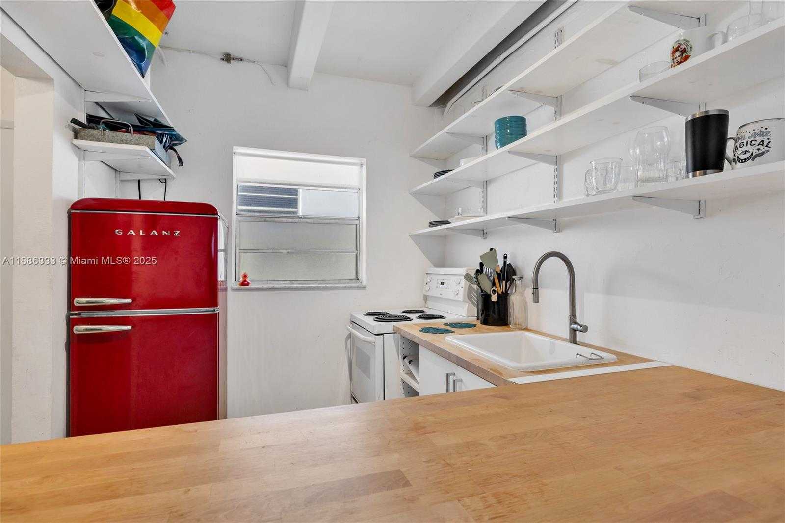 Small Image of 325 OCEAN DR #206, Miami Beach Number 7