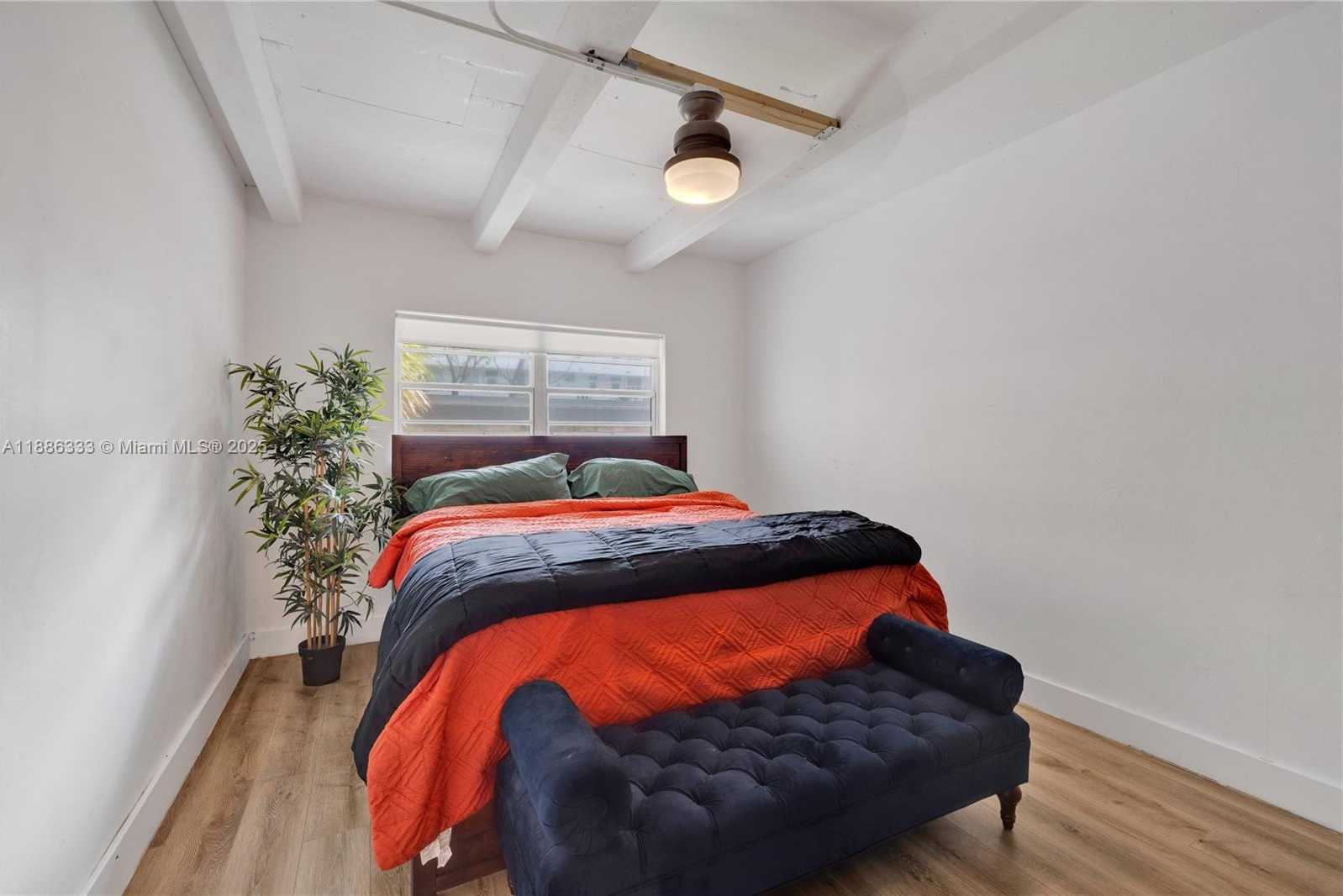 Small Image of 325 OCEAN DR #206, Miami Beach Number 9