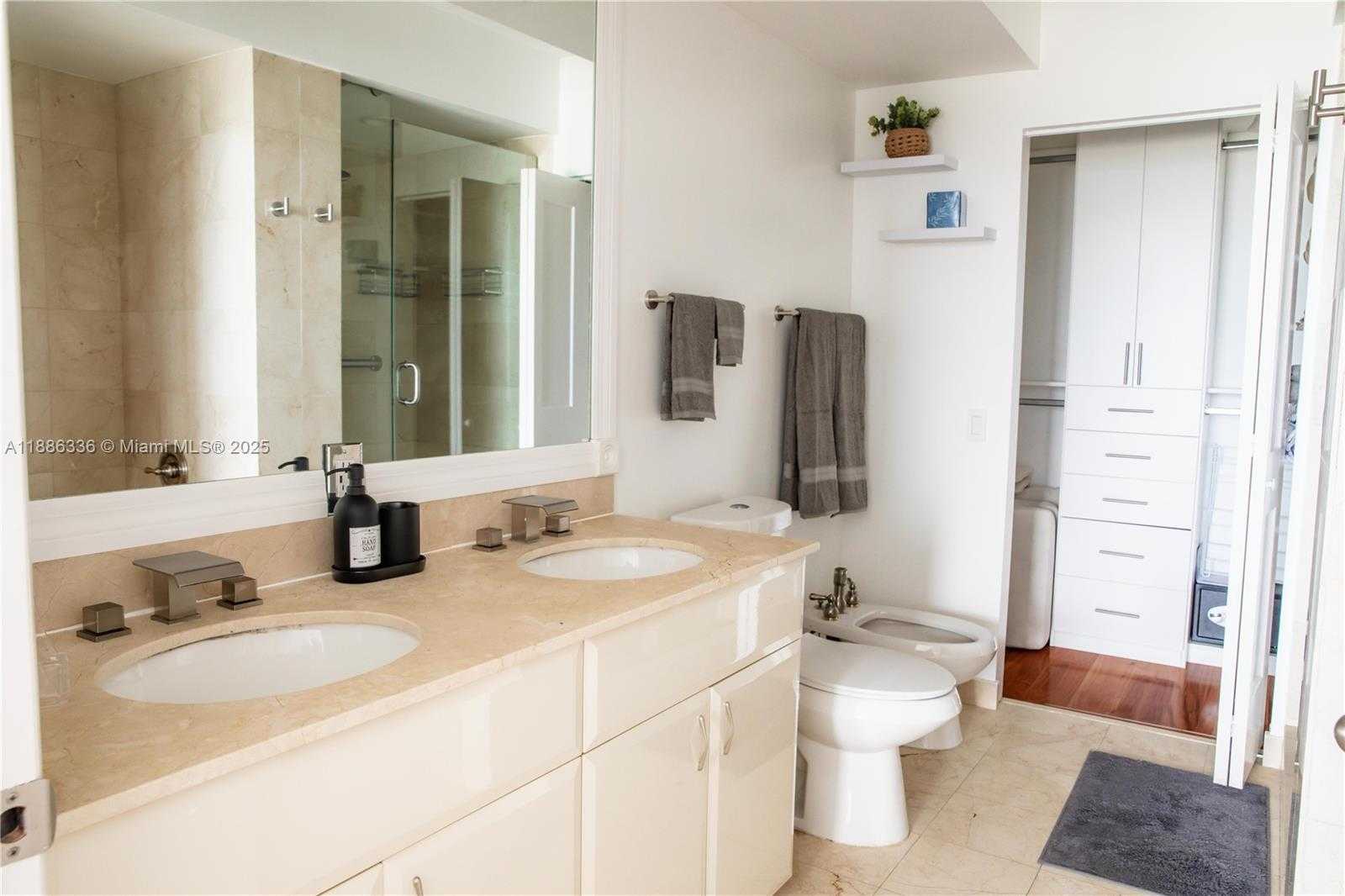 Small Image of 6365 COLLINS AVE #2311, Miami Beach Number 12