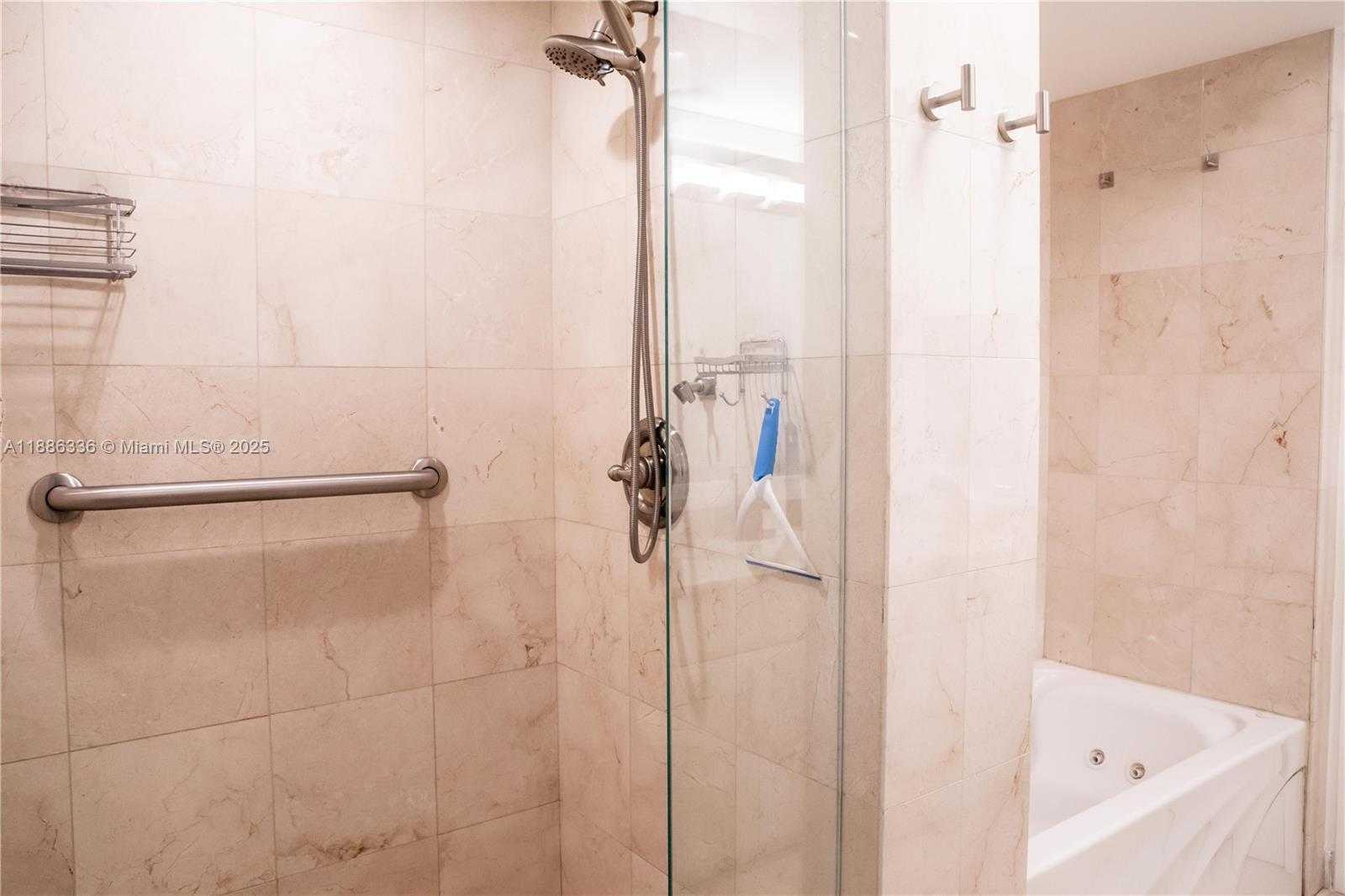 Small Image of 6365 COLLINS AVE #2311, Miami Beach Number 13