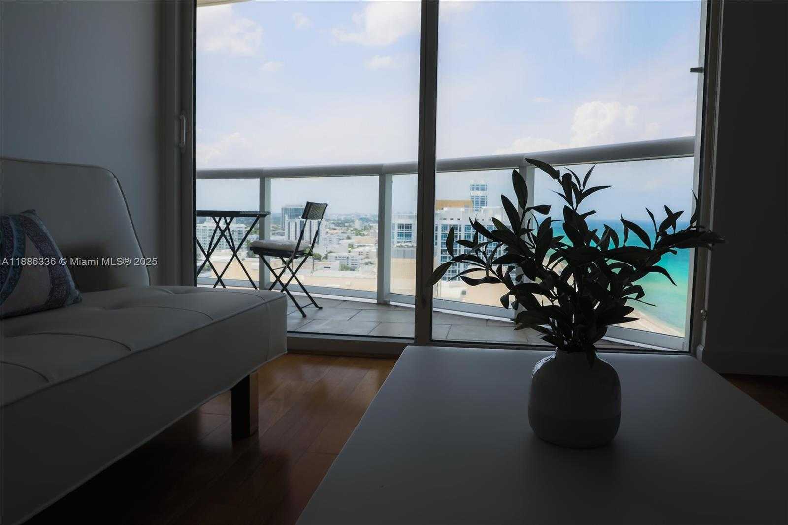 Small Image of 6365 COLLINS AVE #2311, Miami Beach Number 5