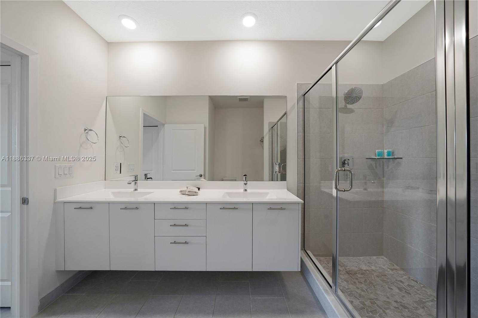 Small Image of 8167 NORTH WEST 41ST ST #E-203, Doral Number 18