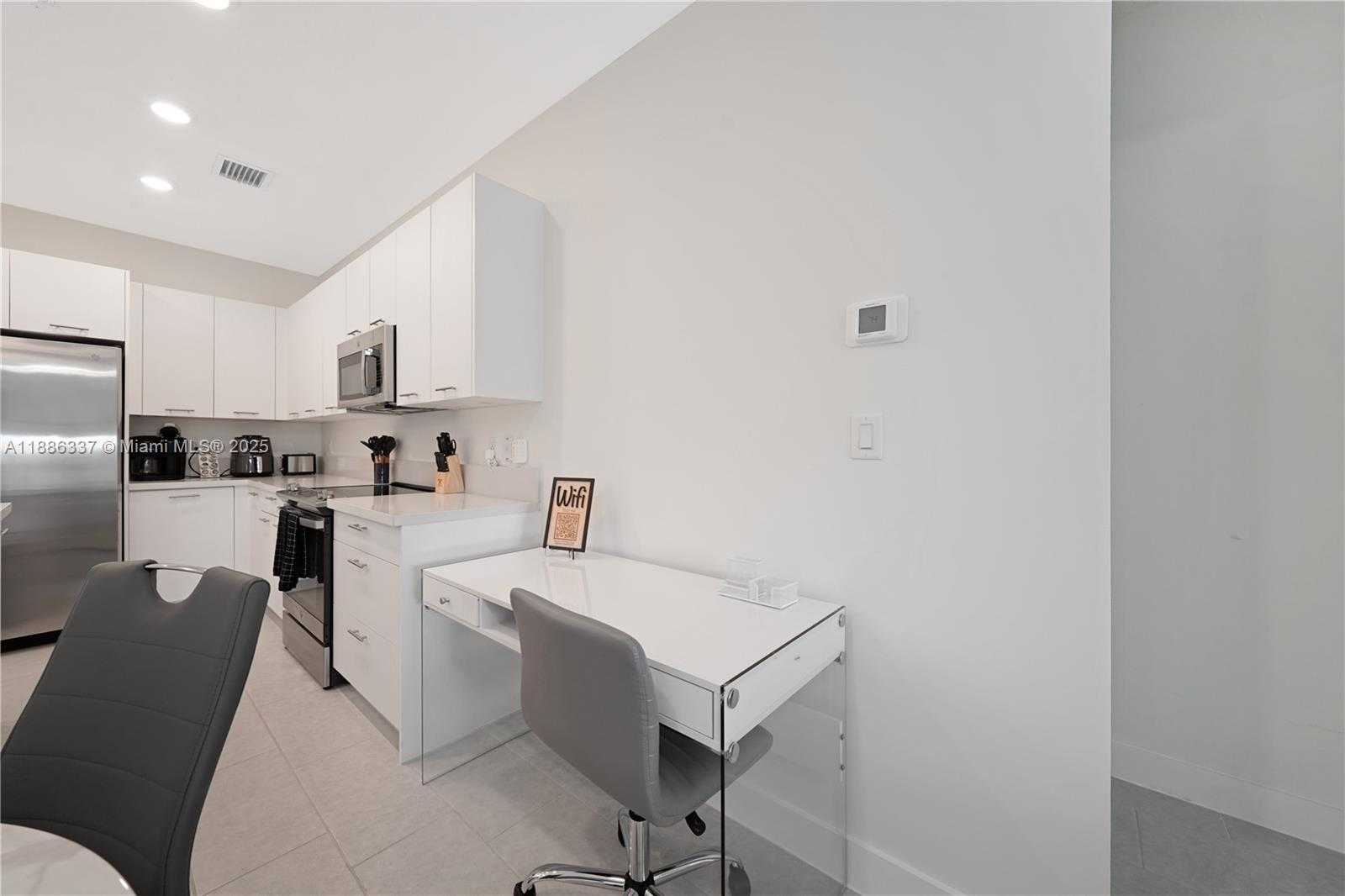 Small Image of 8167 NORTH WEST 41ST ST #E-203, Doral Number 33