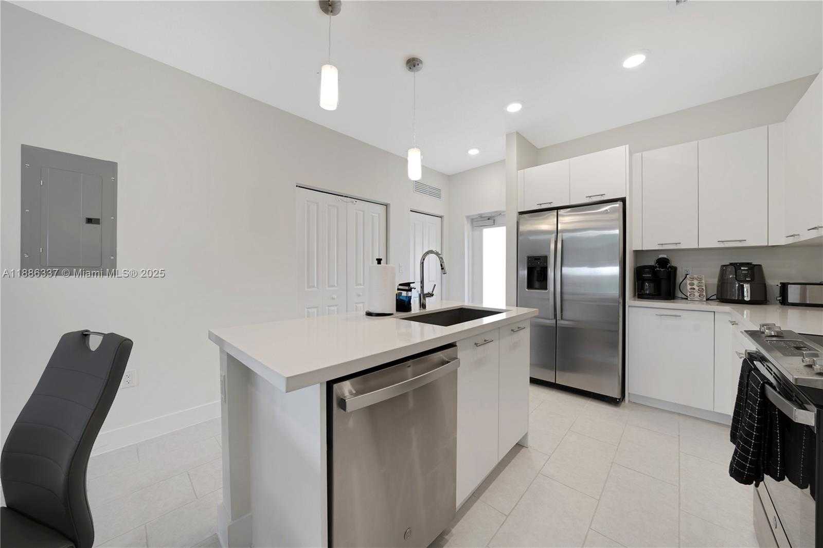 Small Image of 8167 NORTH WEST 41ST ST #E-203, Doral Number 34