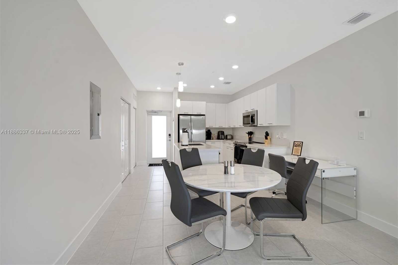 Small Image of 8167 NORTH WEST 41ST ST #E-203, Doral Number 7