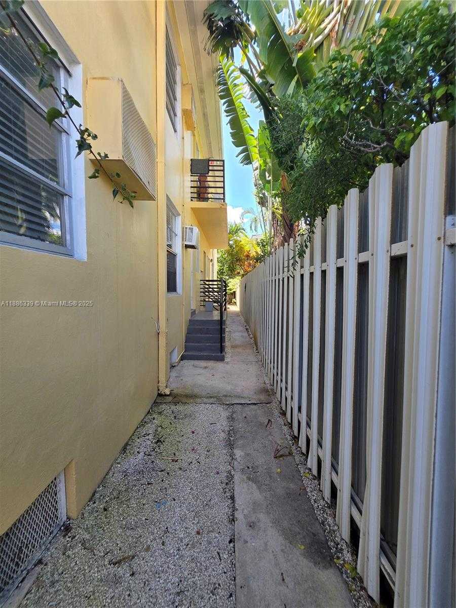 Small Image of 8024 HARDING AVE #8, Miami Beach Number 10