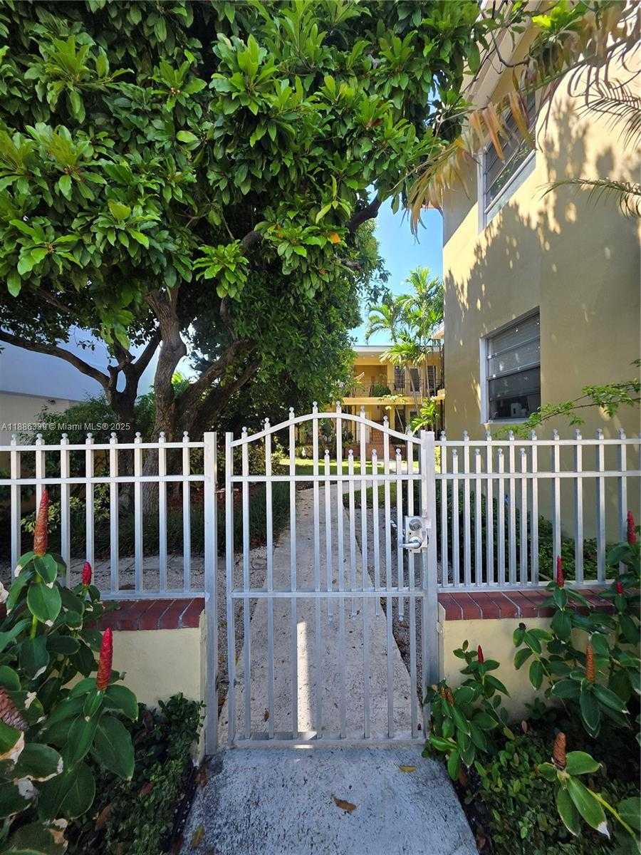 Small Image of 8024 HARDING AVE #8, Miami Beach Number 16