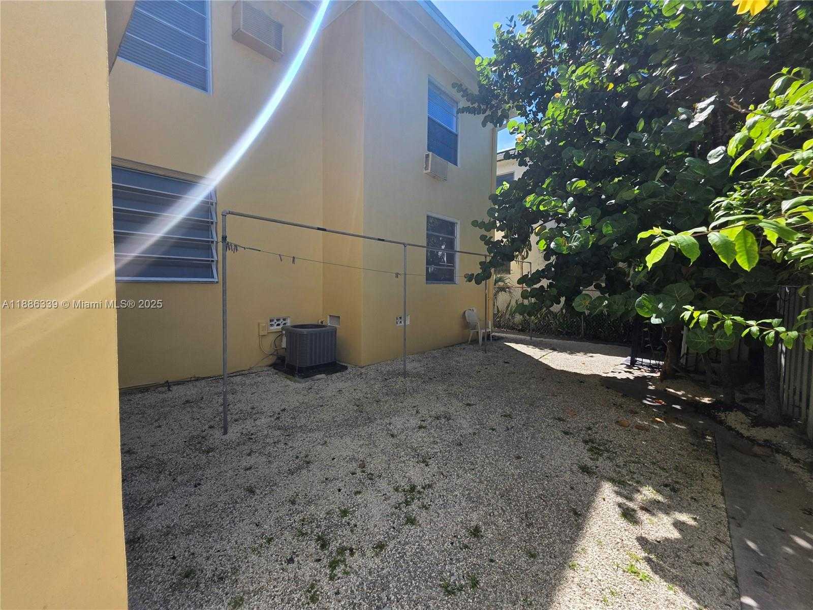 Small Image of 8024 HARDING AVE #8, Miami Beach Number 20