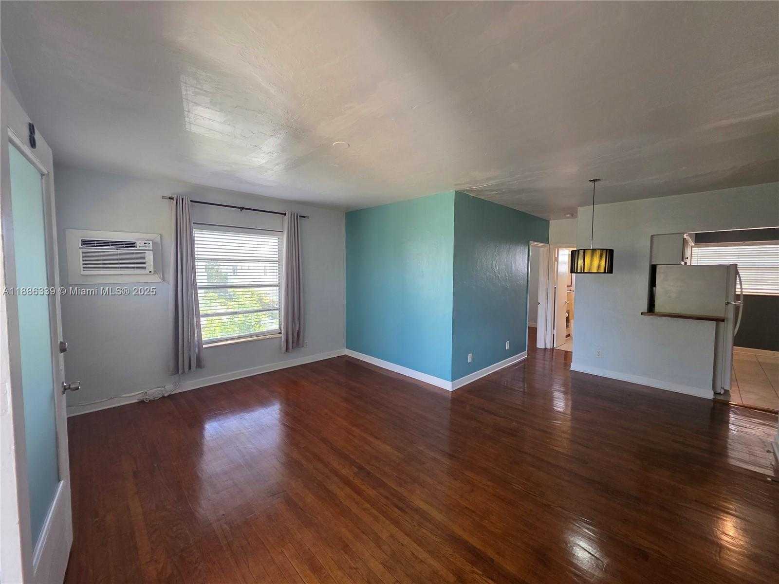 Small Image of 8024 HARDING AVE #8, Miami Beach Number 3