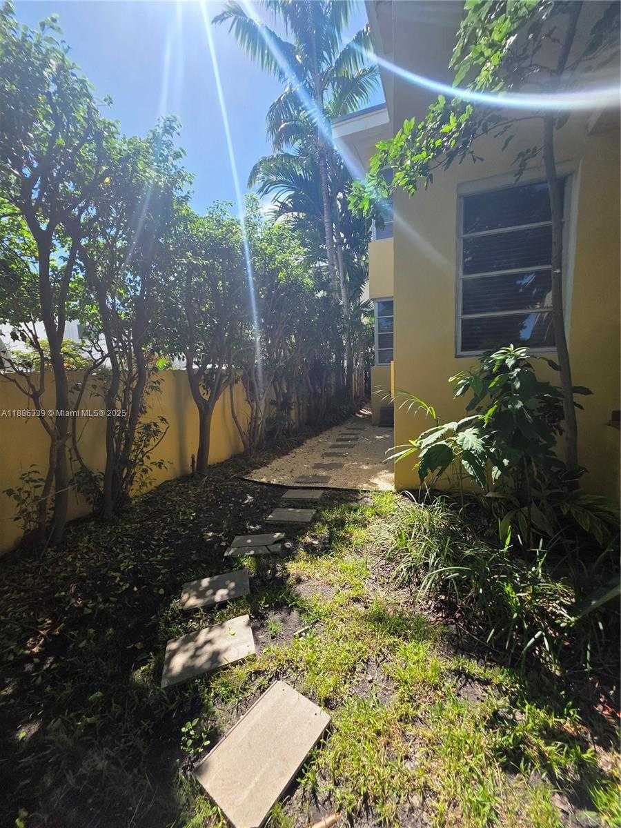 Small Image of 8024 HARDING AVE #8, Miami Beach Number 32