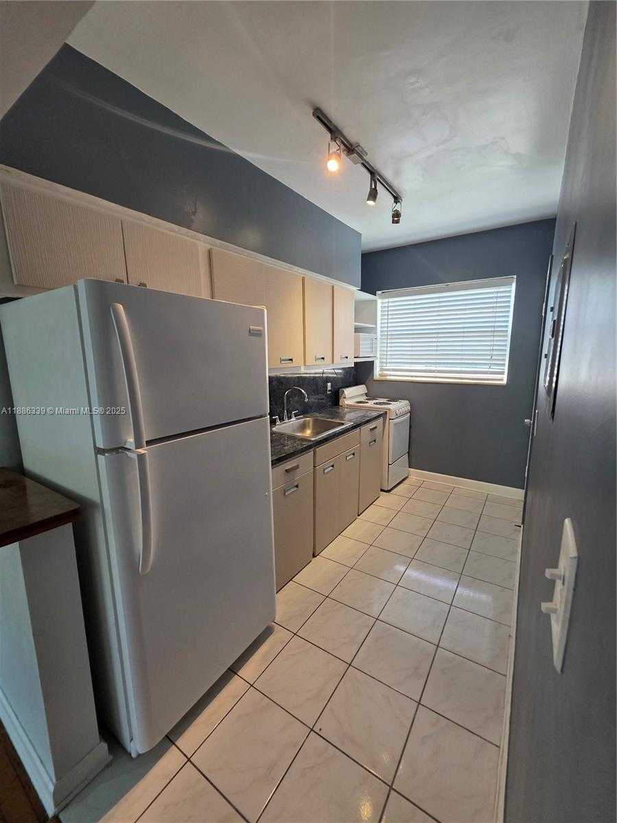 Small Image of 8024 HARDING AVE #8, Miami Beach Number 48