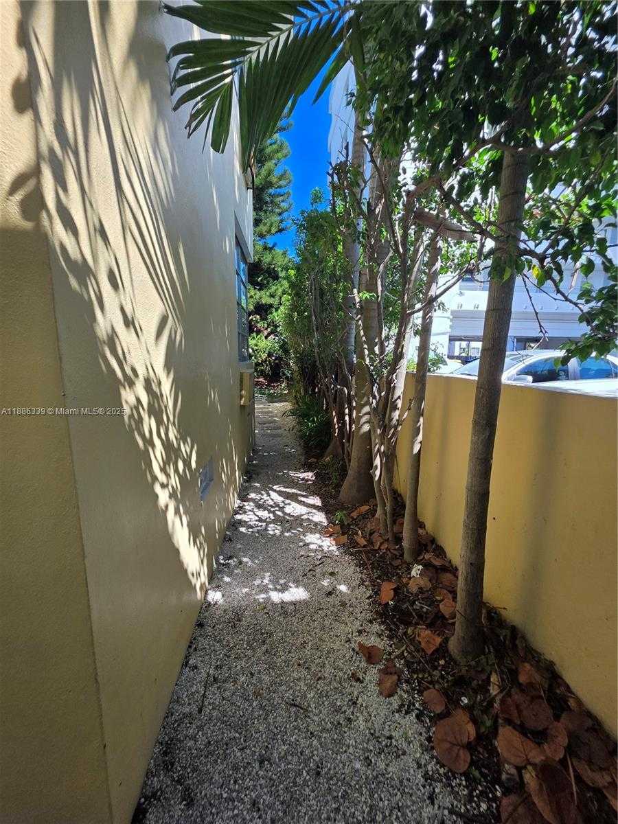 Small Image of 8024 HARDING AVE #8, Miami Beach Number 62