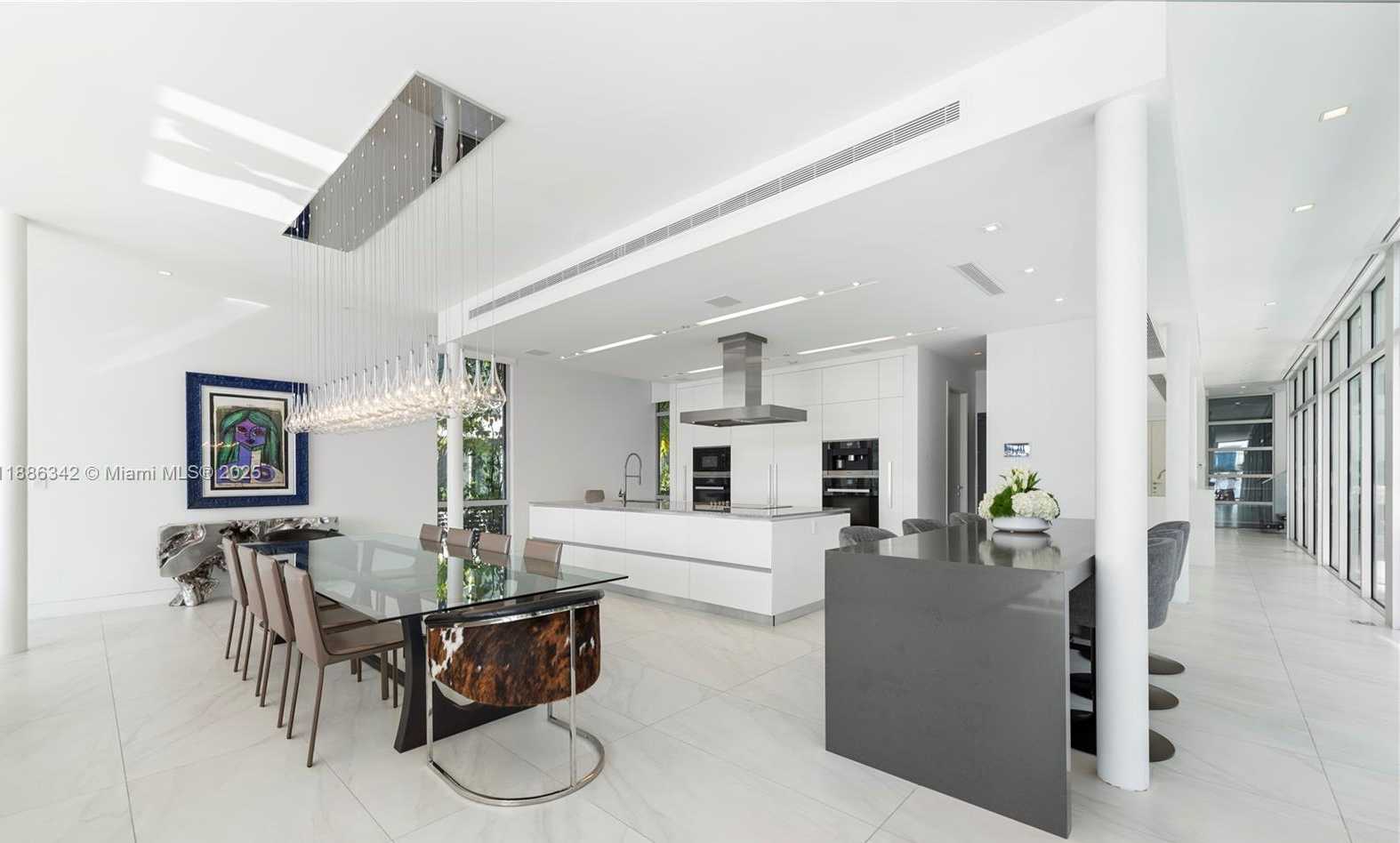 Small Image of 440 SOUTH HIBISCUS DR, Miami Beach Number 11