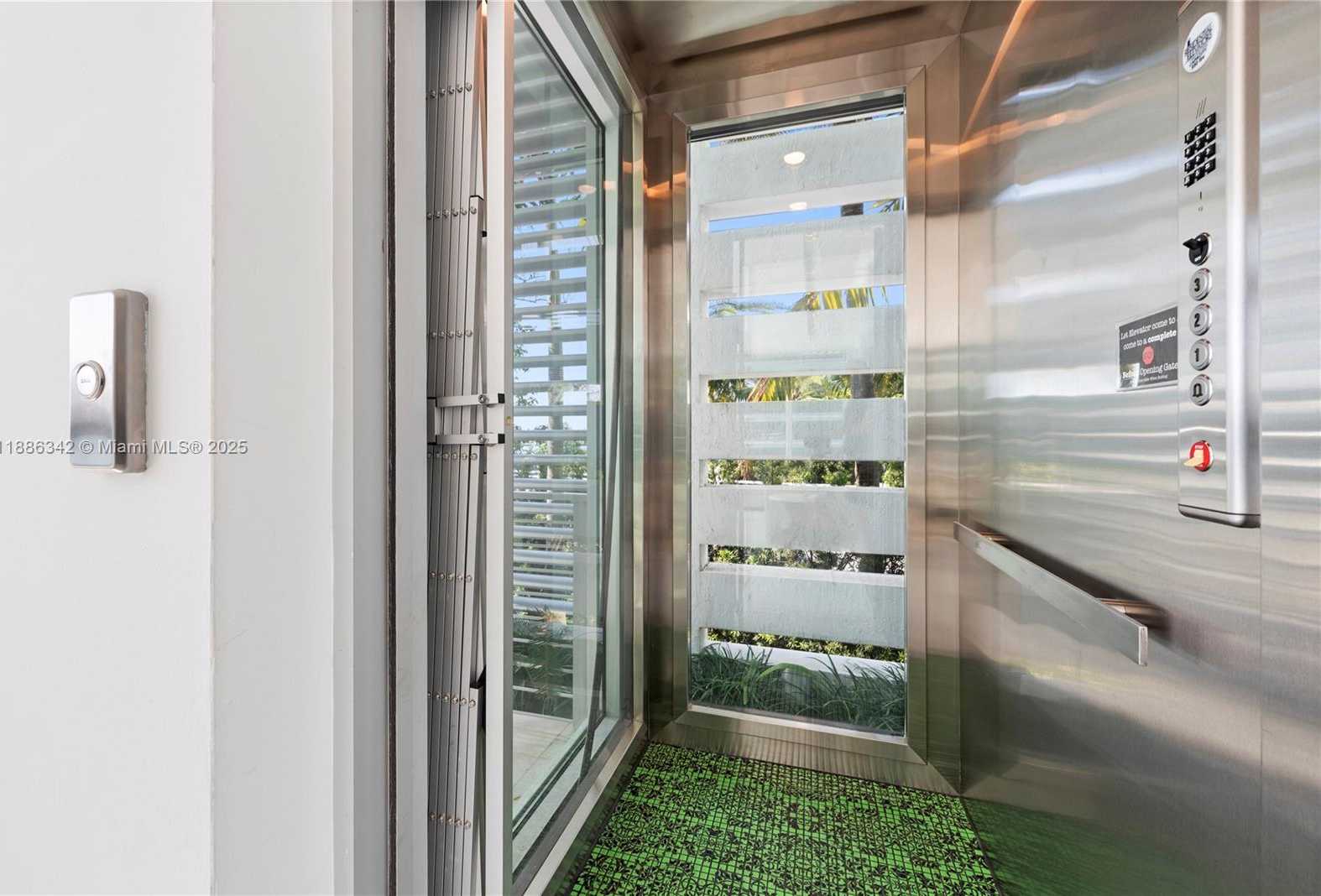Small Image of 440 SOUTH HIBISCUS DR, Miami Beach Number 24