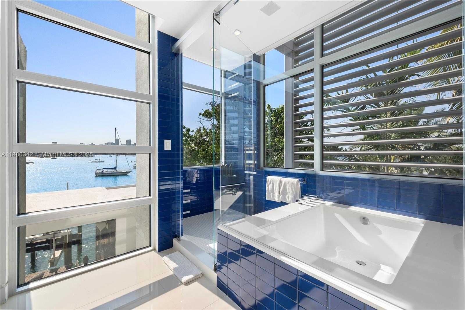 Small Image of 440 SOUTH HIBISCUS DR, Miami Beach Number 38