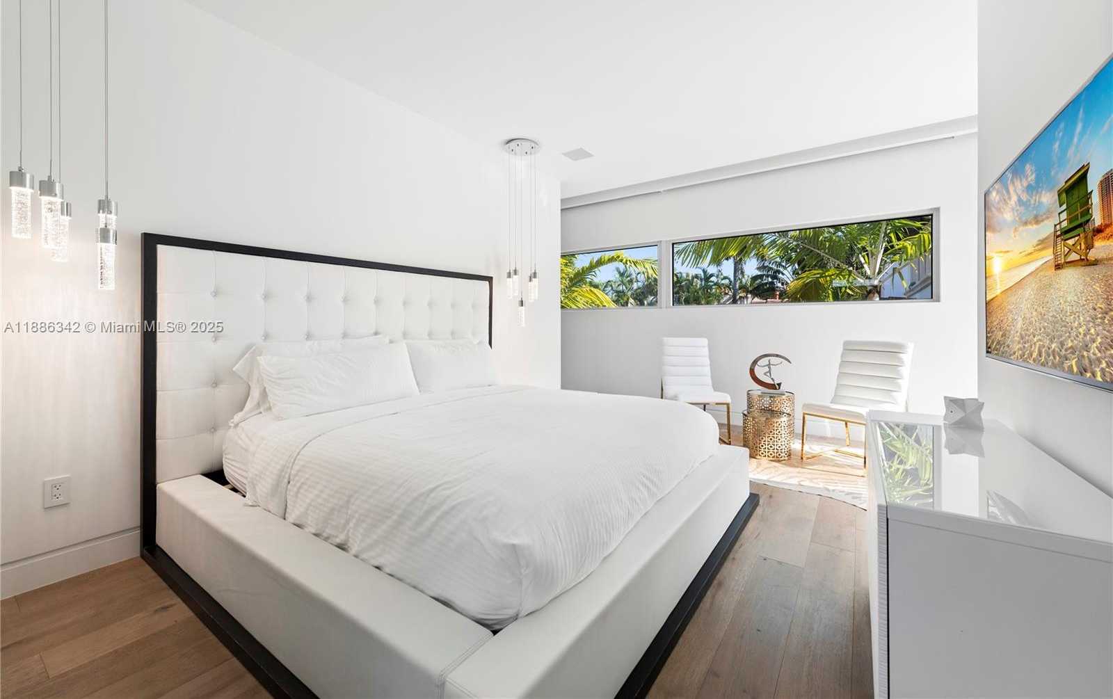 Small Image of 440 SOUTH HIBISCUS DR, Miami Beach Number 42
