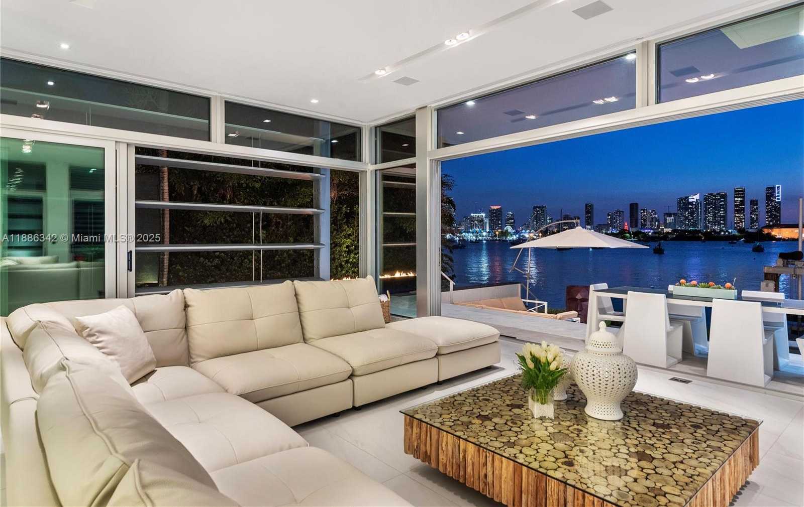 Small Image of 440 SOUTH HIBISCUS DR, Miami Beach Number 59