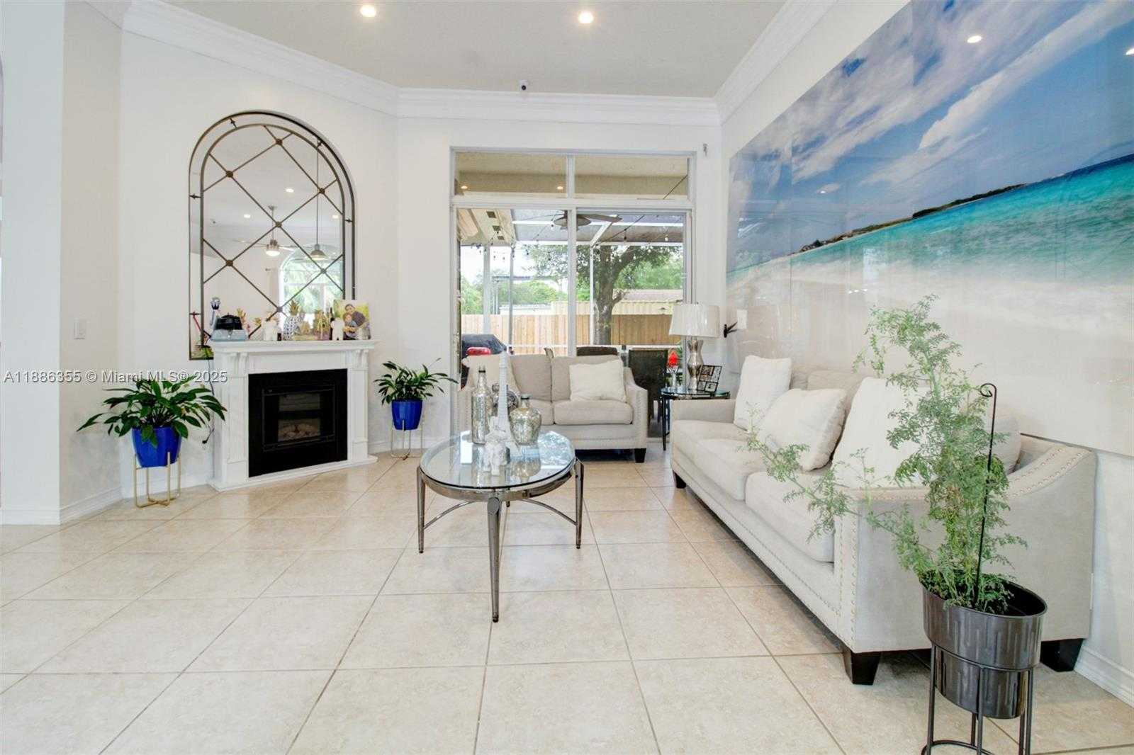 Small Image of 6041 SUPERIOR BLVD, Davie Number 10