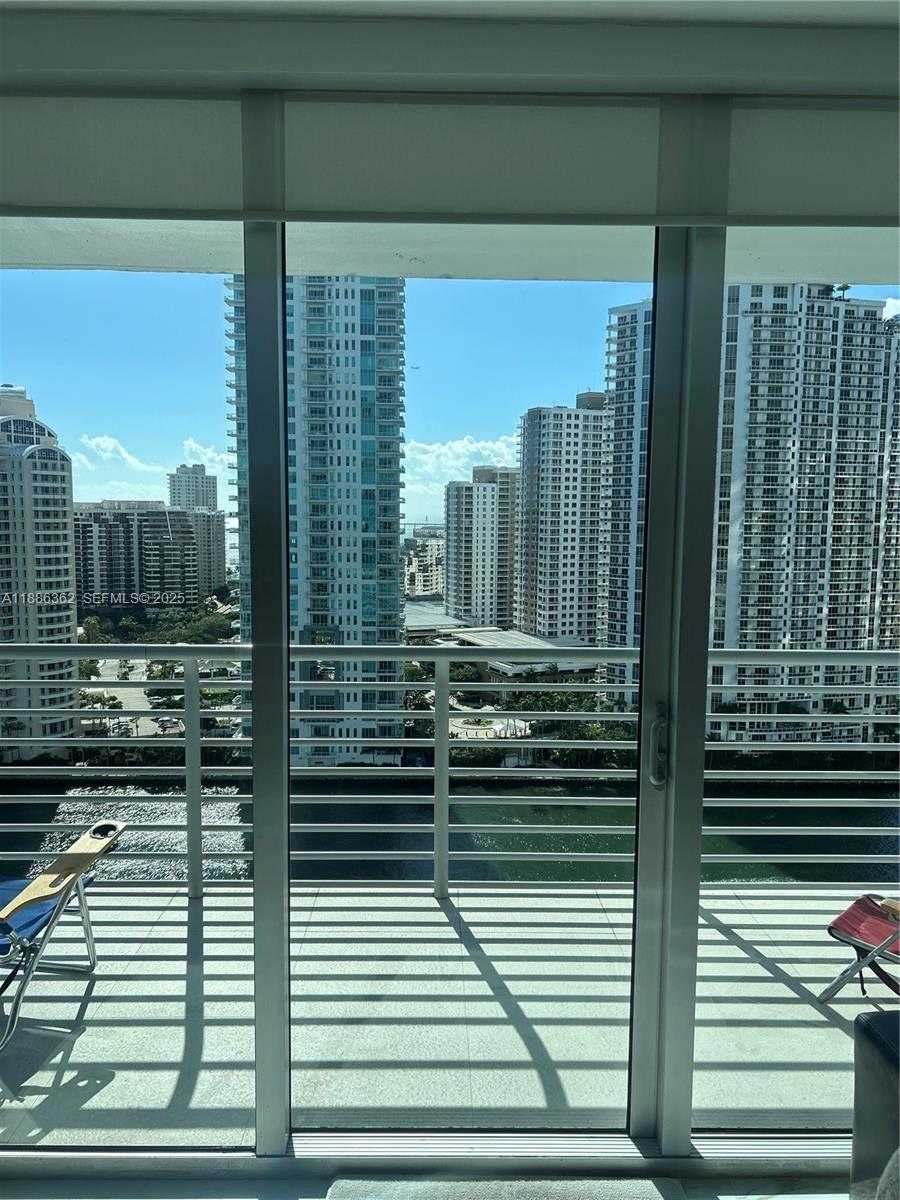Small Image of 325 SOUTH BISCAYNE BLVD #2321, Miami Number 3