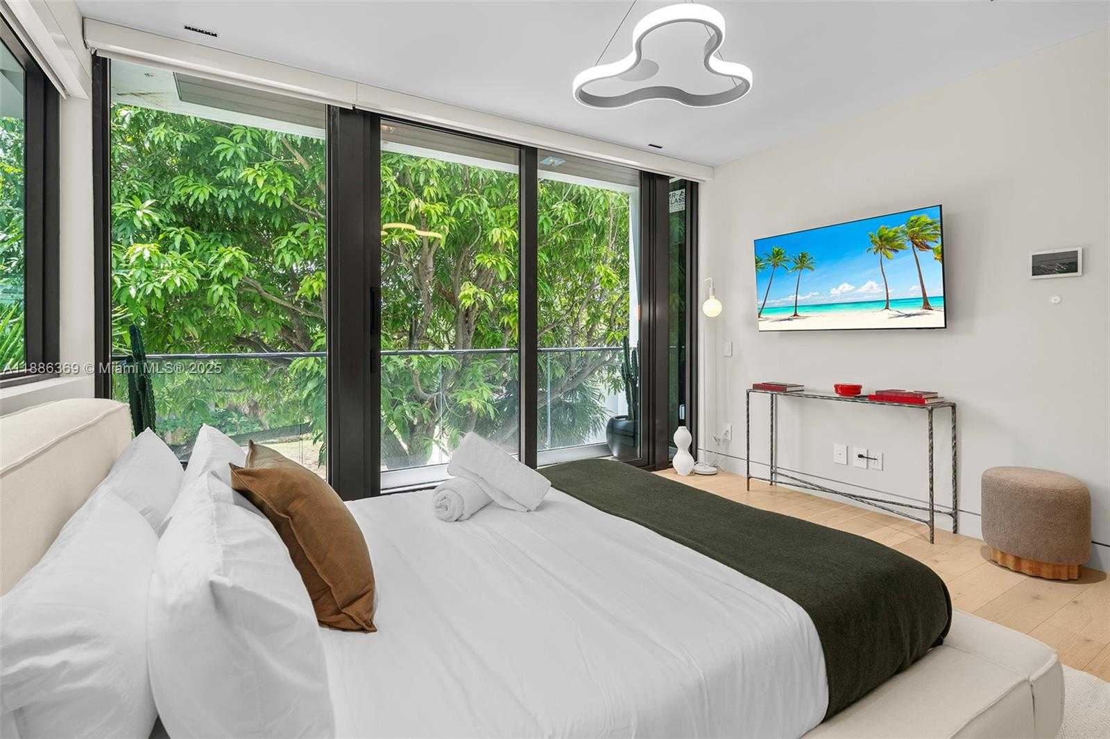 Small Image of 3306 NORTH EAST 16TH ST, Fort Lauderdale Number 40