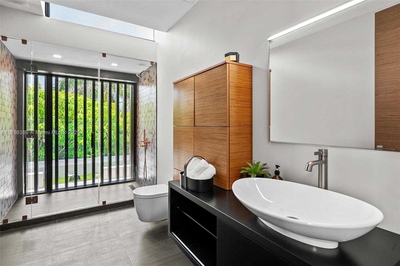 Small Image of 3306 NORTH EAST 16TH ST, Fort Lauderdale Number 46