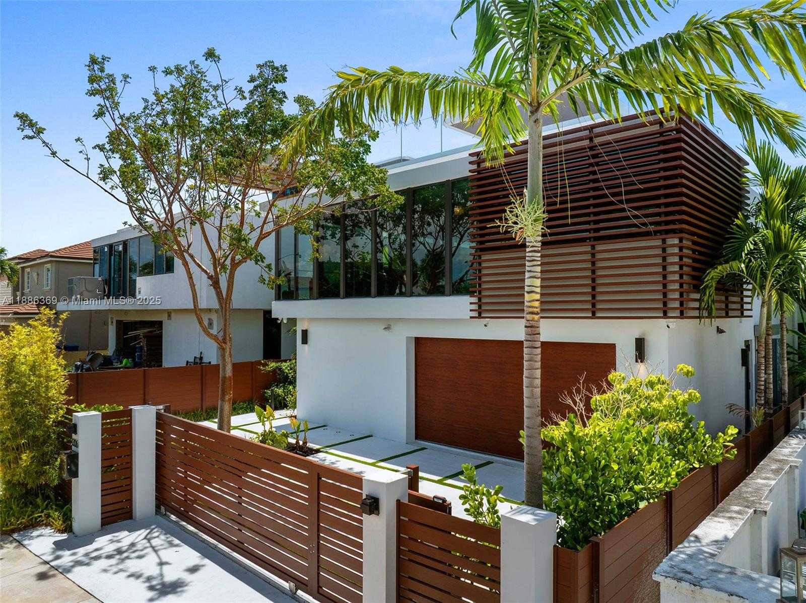 Small Image of 3306 NORTH EAST 16TH ST, Fort Lauderdale Number 7