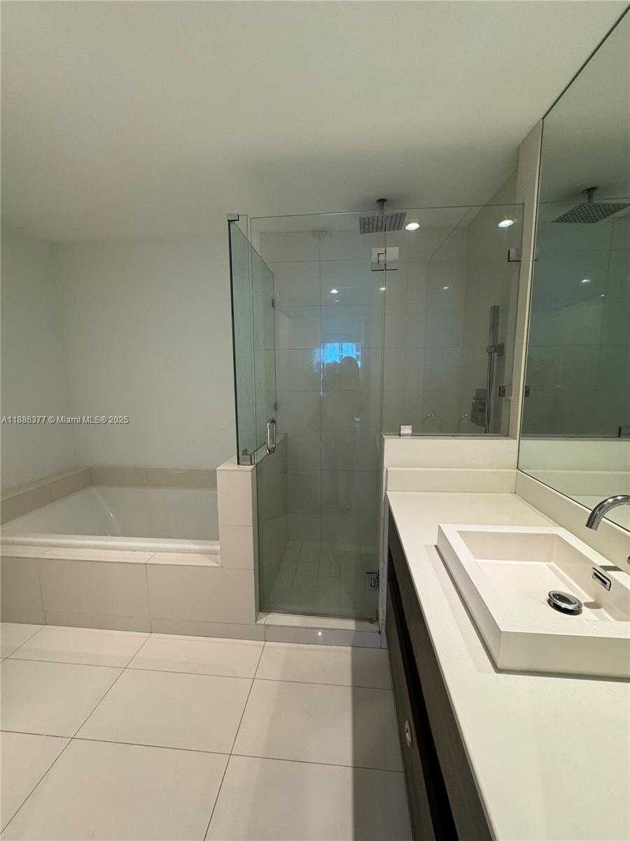 Small Image of 1100 SOUTH MIAMI AVE #3911, Miami Number 9