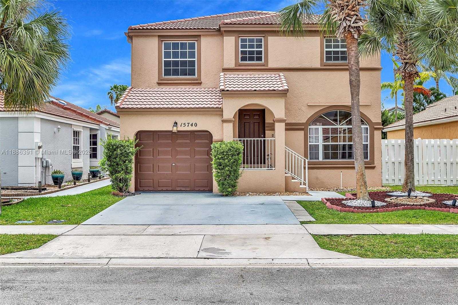 Small Image of 15740 NORTH WEST 16TH CT #1, Pembroke Pines Number 3