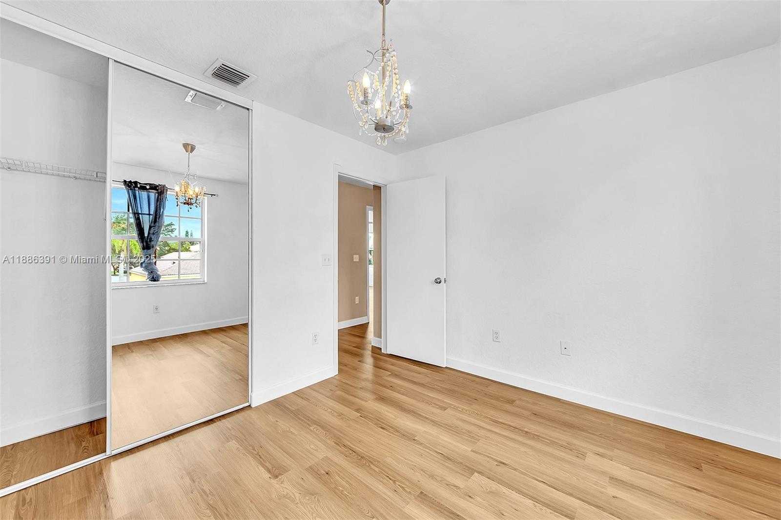 Small Image of 15740 NORTH WEST 16TH CT #1, Pembroke Pines Number 35