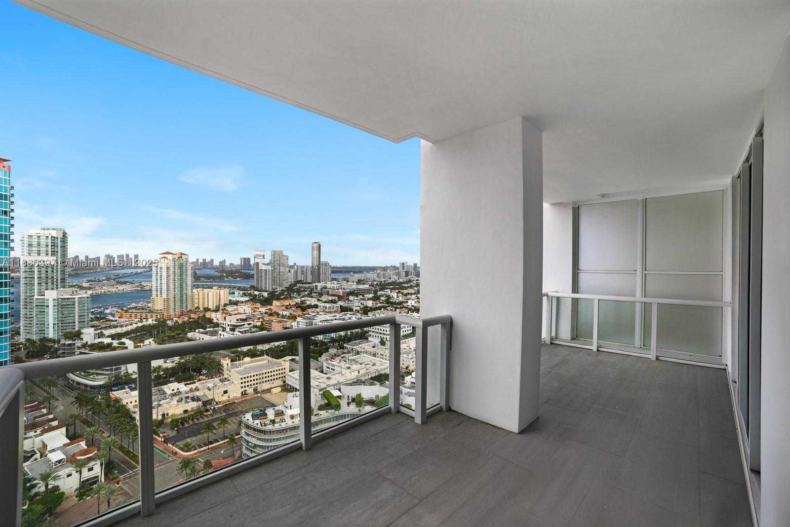 Small Image of 50 SOUTH POINTE DR #2903, Miami Beach Number 15