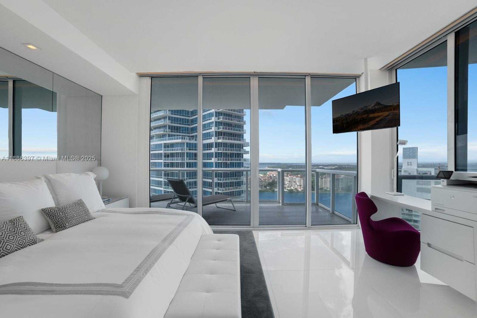Small Image of 50 SOUTH POINTE DR #2903, Miami Beach Number 16