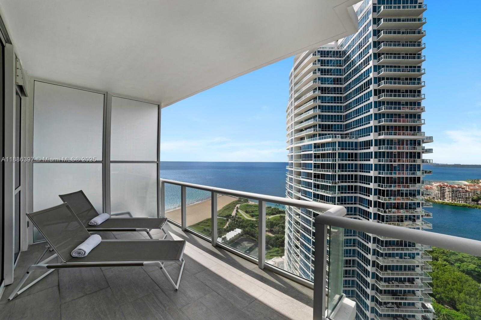 Small Image of 50 SOUTH POINTE DR #2903, Miami Beach Number 17