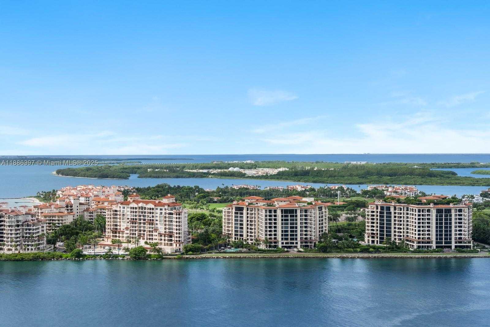 Small Image of 50 SOUTH POINTE DR #2903, Miami Beach Number 18