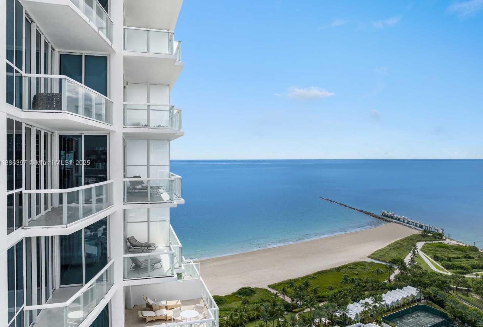 Small Image of 50 SOUTH POINTE DR #2903, Miami Beach Number 23