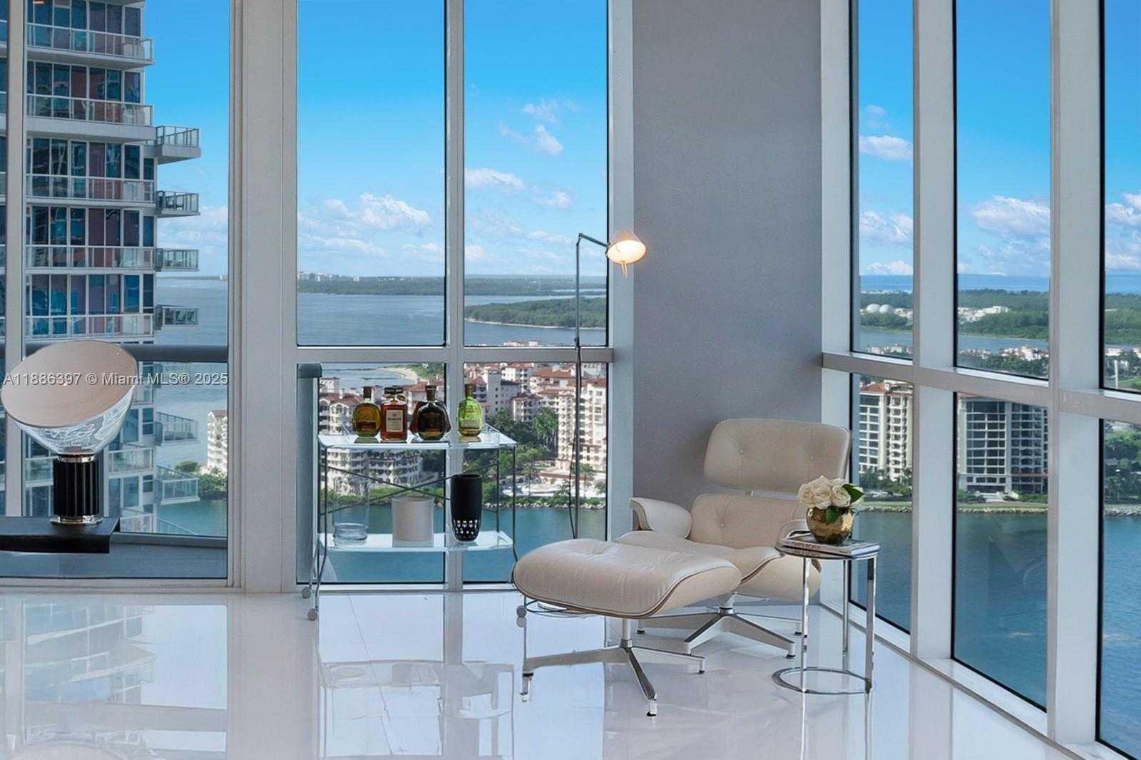 Small Image of 50 SOUTH POINTE DR #2903, Miami Beach Number 3