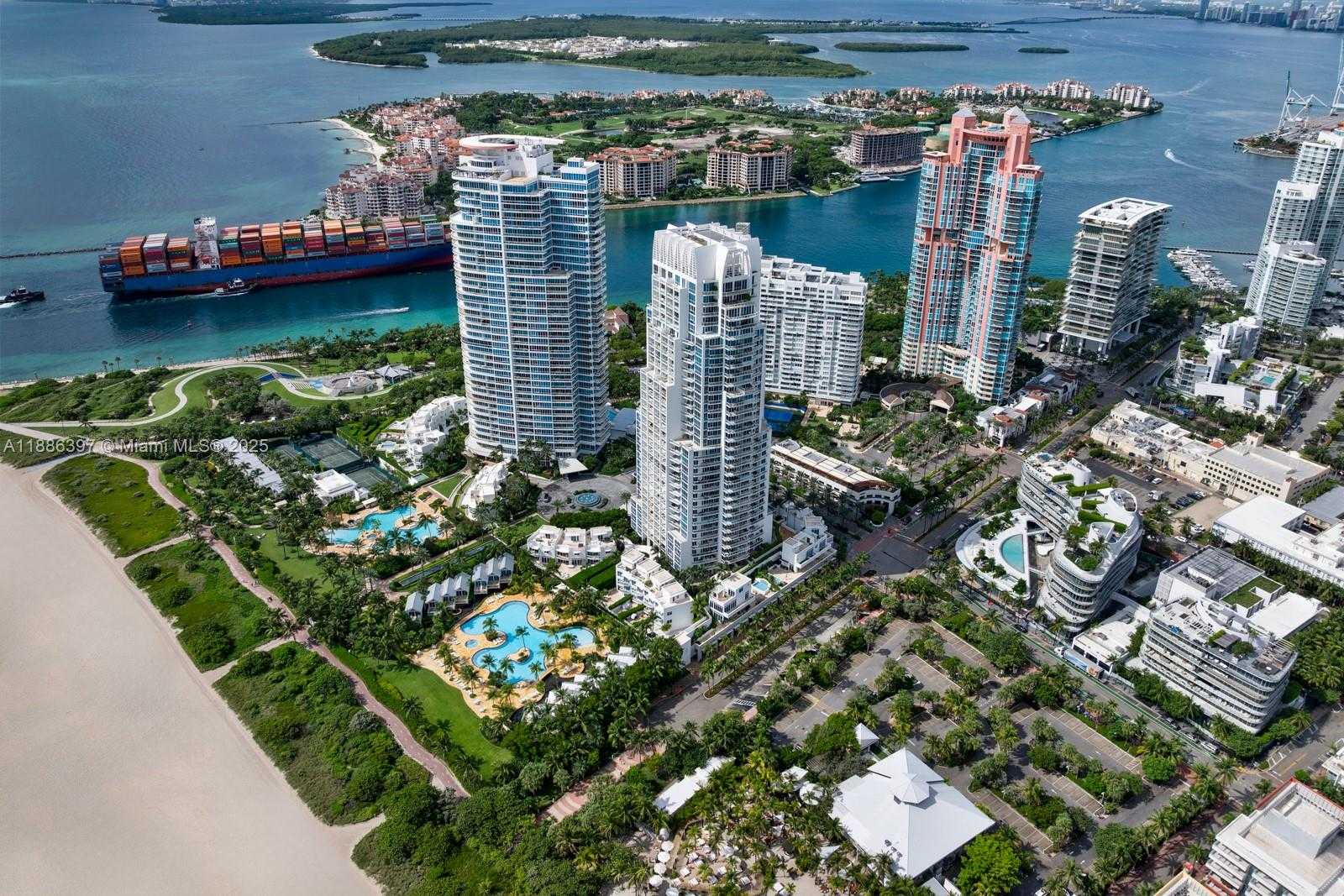 Small Image of 50 SOUTH POINTE DR #2903, Miami Beach Number 32