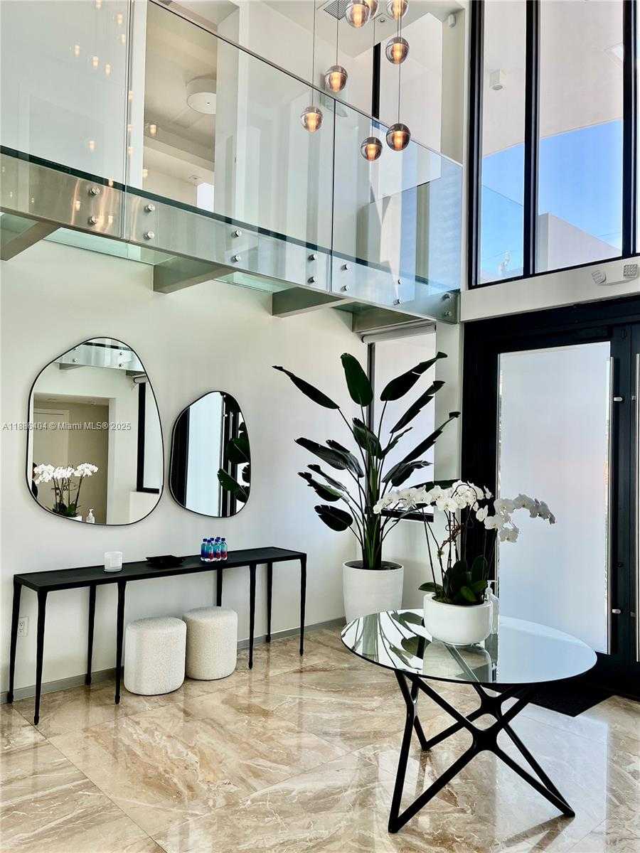Small Image of 1580 SOUTH TREASURE DR, North Bay Village Number 31