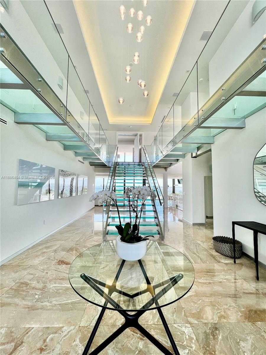 Small Image of 1580 SOUTH TREASURE DR, North Bay Village Number 33