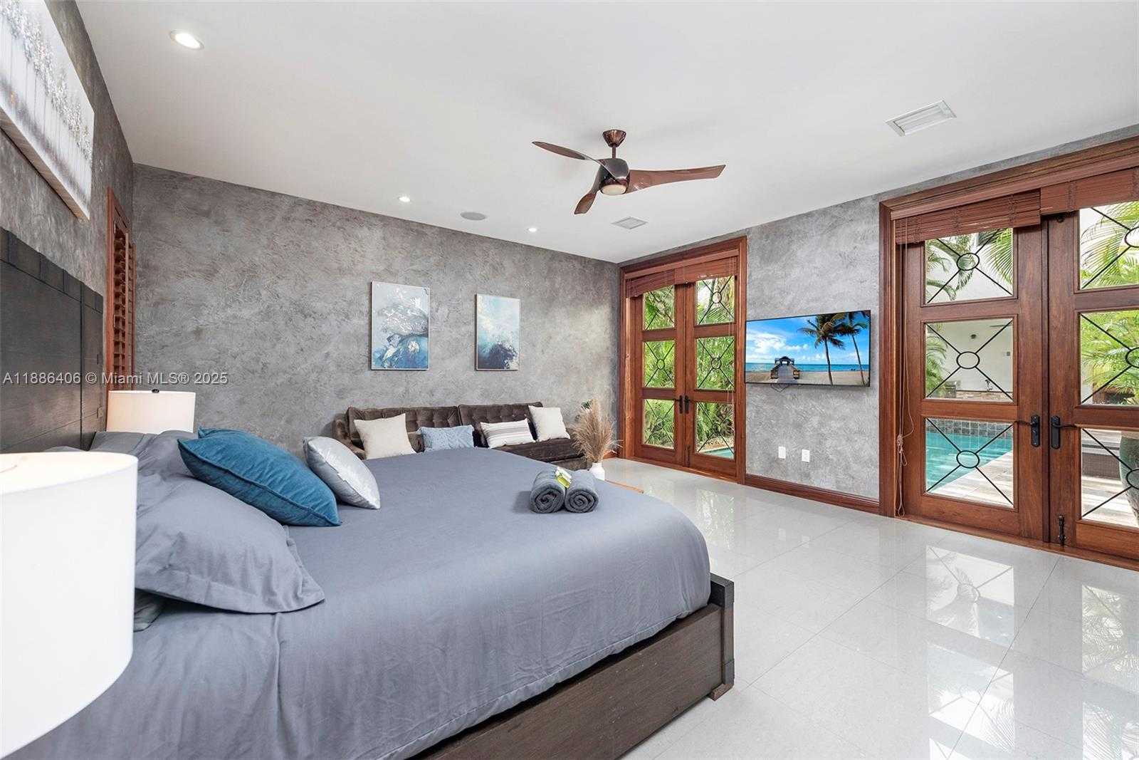 Small Image of 1638 NORTH EAST 6TH ST, Fort Lauderdale Number 14