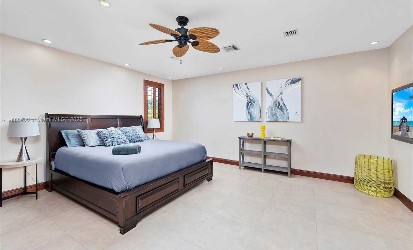 Small Image of 1638 NORTH EAST 6TH ST, Fort Lauderdale Number 21