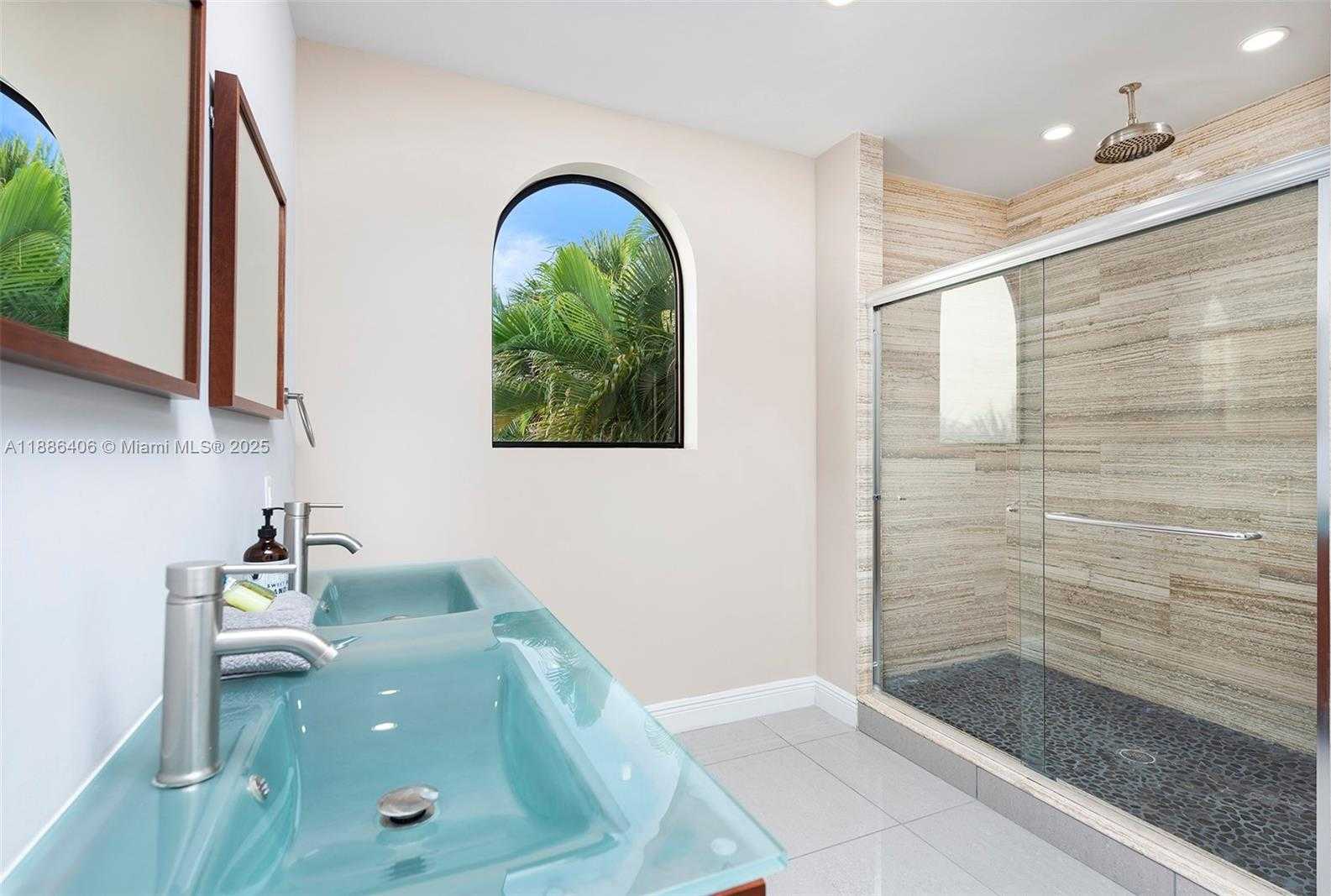Small Image of 1638 NORTH EAST 6TH ST, Fort Lauderdale Number 36