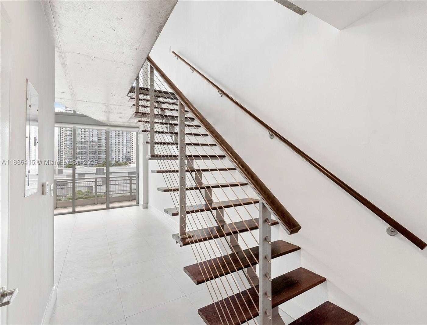 Small Image of 690 SOUTH WEST 1ST CT #1514, Miami Number 12