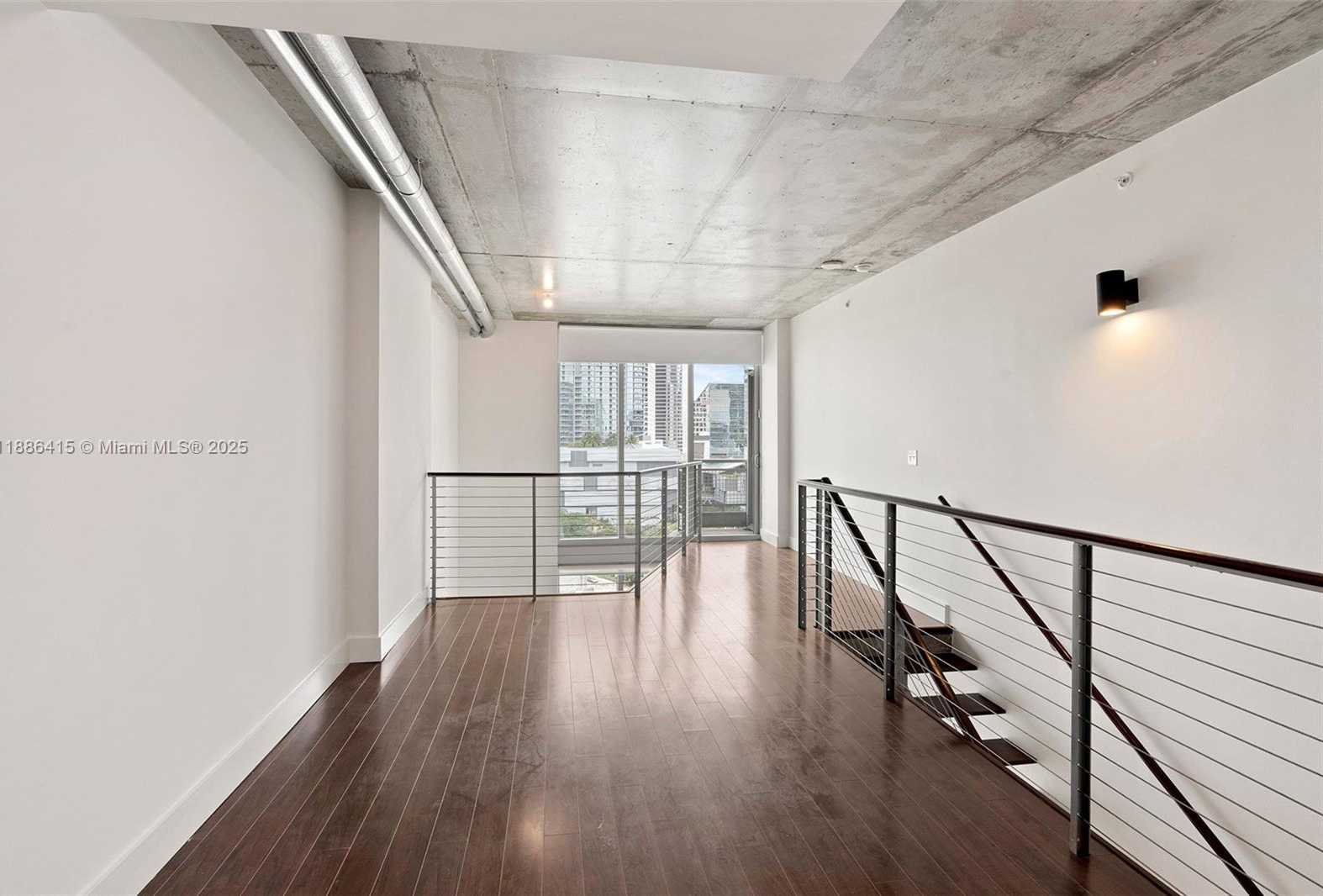 Small Image of 690 SOUTH WEST 1ST CT #1514, Miami Number 13
