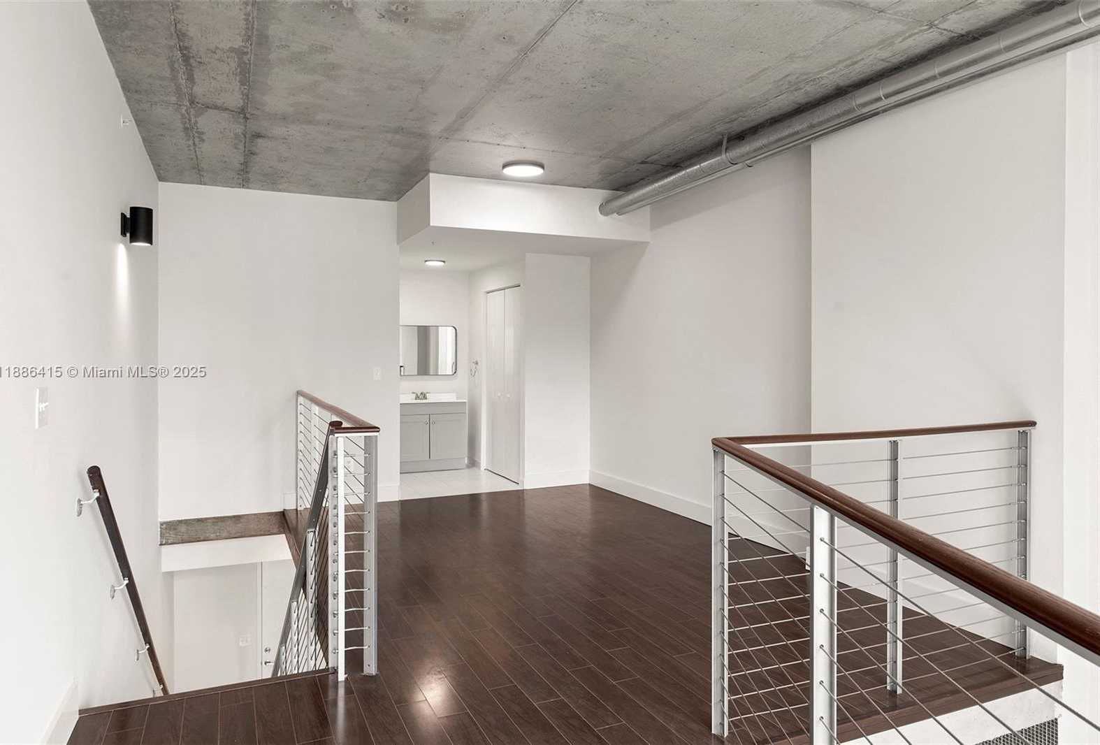 Small Image of 690 SOUTH WEST 1ST CT #1514, Miami Number 14