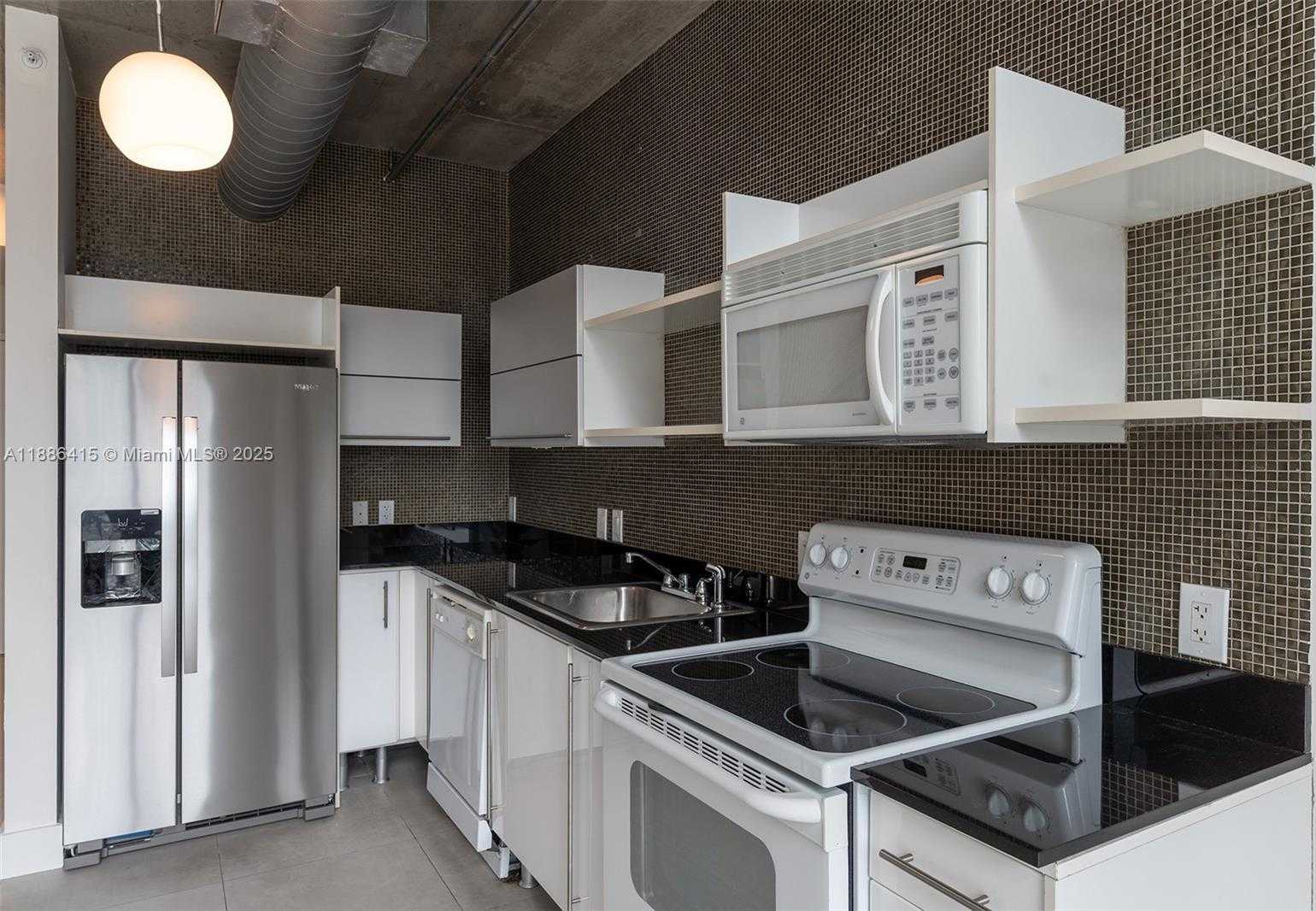 Small Image of 690 SOUTH WEST 1ST CT #1514, Miami Number 20