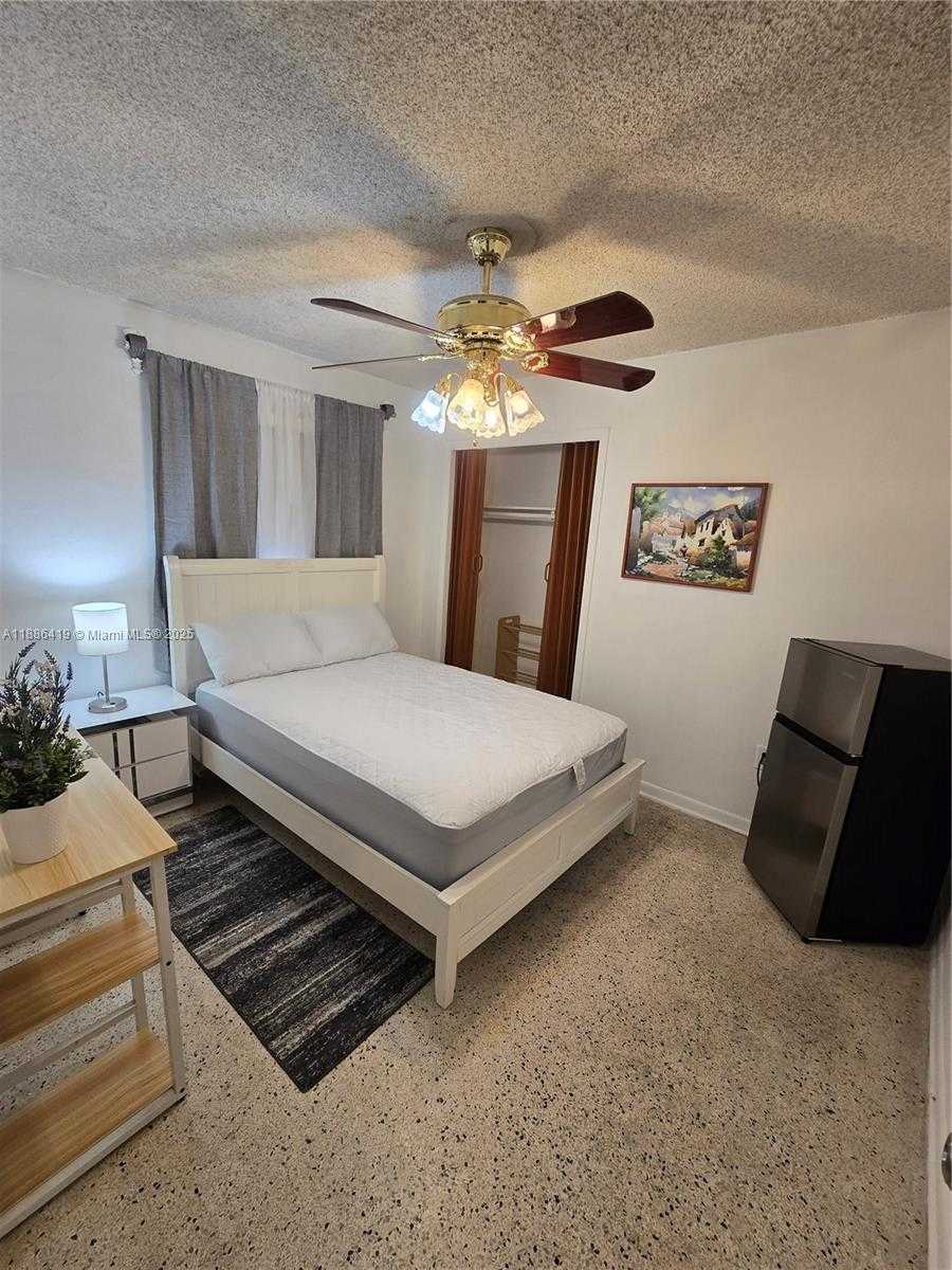 Small Image of 472 EAST 15TH ST #1, Hialeah Number 5