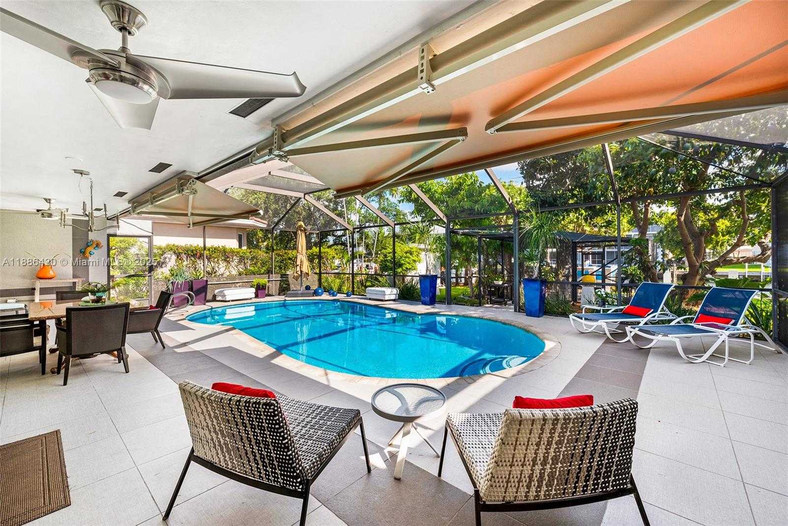 Small Image of 454 TAMARIND DR, Hallandale Beach Number 6