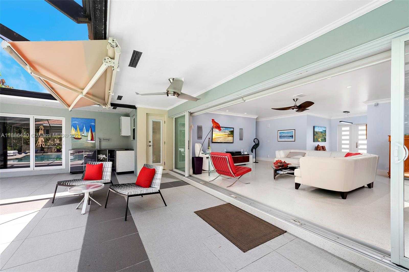 Small Image of 454 TAMARIND DR, Hallandale Beach Number 8