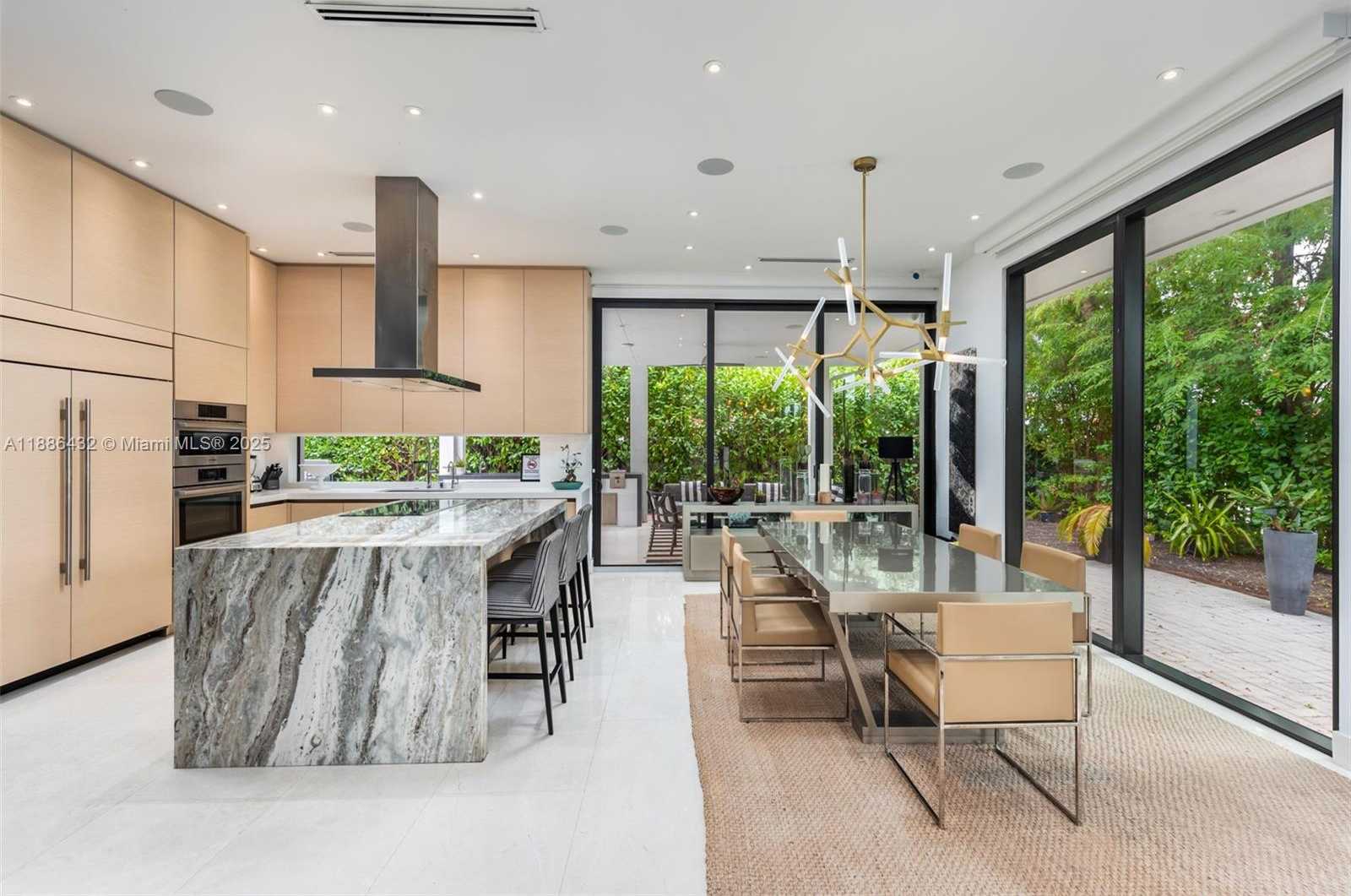 Small Image of 4675 NORTH EAST 2ND AVE, Miami Number 11